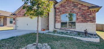 223 Nathaniel Dr, Taylor, TX 76574