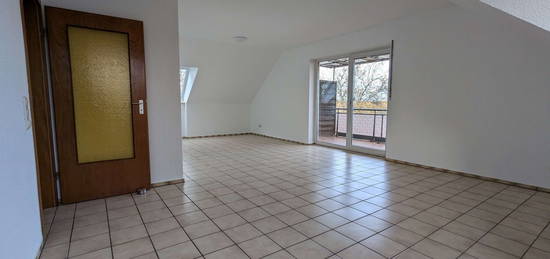 Attraktive 2-Zimmer-Dachgeschosswohnung mit Balkon und Stellplatz in Lünen