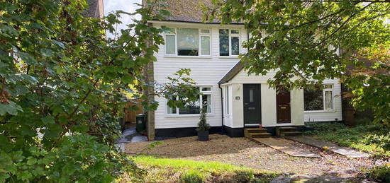 3 bed semi-detached house for sale