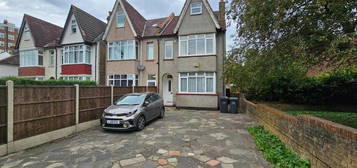 5 bedroom semi-detached house