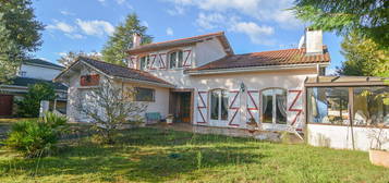 Maison  à vendre, 6 pièces, 3 chambres, 154 m²