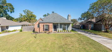 18594 Red Oak Dr, Prairieville, LA 70769