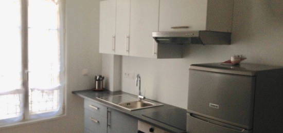 Appartement très clame proche place GAMBETTA