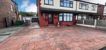 3 bed semi-detached house for sale