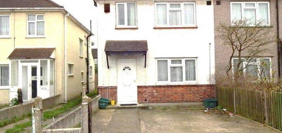 3 bed end terrace house to rent