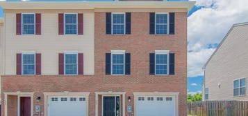 527 Hotchkiss Dr, Woodstock, VA 22664