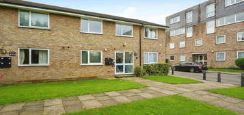 Flat for sale in Kintyre Close, London, London SW16