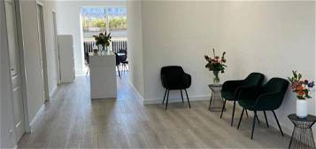 Beauty salon ter overname in Almere poort