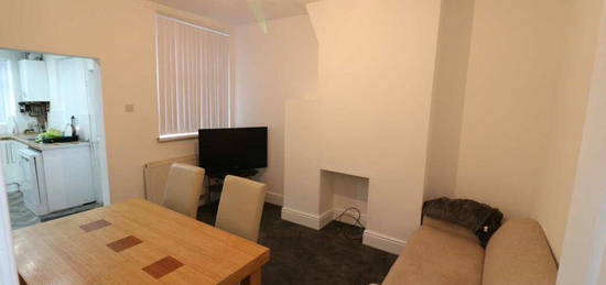 4 bedroom terraced house