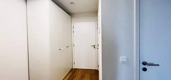 Studio meublé  à louer, 1 pièce, 25 m², Étage 2/–