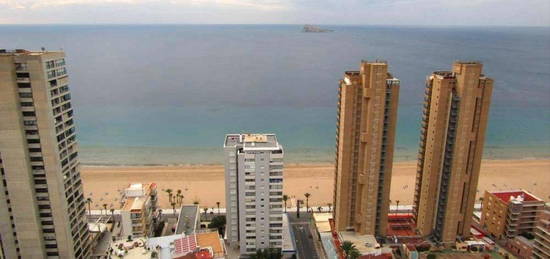 Piso en venta en Playa Levante