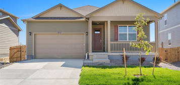 120 66th Ave, Greeley, CO 80634