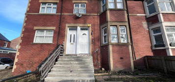 3 bedroom flat to rent