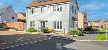 3 bed detached house for sale