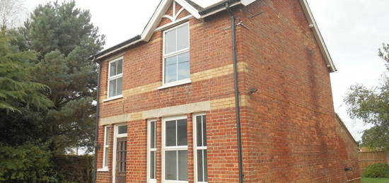 3 bedroom detached house