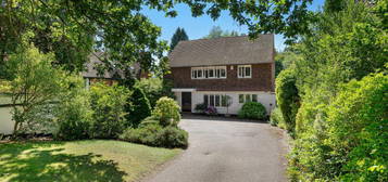 6 bedroom detached house for sale