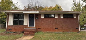 2533 Alleghany St, Charlotte, NC 28208