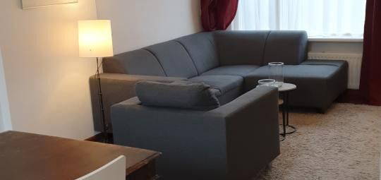 very nice room FEMALE only