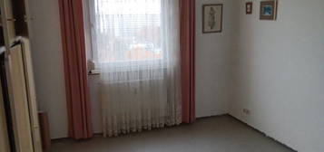 Zwei Zimmer Wohnung teilmöbliert mit Balkon  90473 Nbg