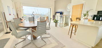 3 bed flat for sale