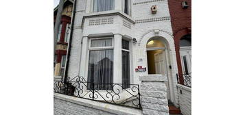 3 bed end terrace house to rent