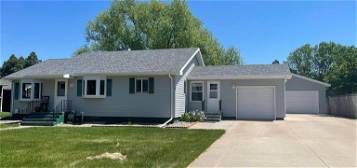 626 N Huron Ave, Pierre, SD 57501