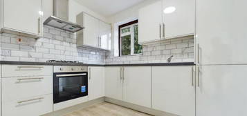 3 bedroom end of terrace house