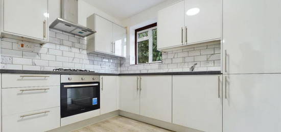 3 bedroom end of terrace house