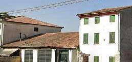 Casa e laboratorio a Castello di Godego (TV)