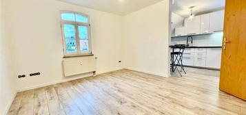 SOFORTBEZUG in Conradty-Siedlung-2 Zimmer-DG,EBK und TG