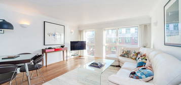 Flat for sale in Charter House, Crown Court, London WC2B