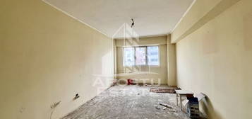 Apartament 4 camere, decomandat, etaj intermediar, Simion...