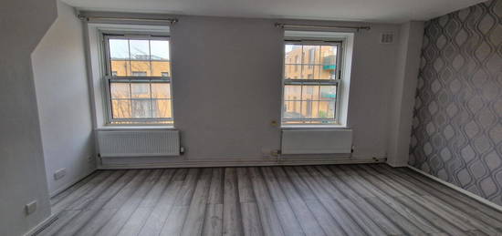 Flat to rent in Bilberry House, Watts Grove, London E3