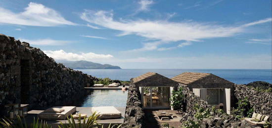 Twin Houses -Casa Mar & Casa Pico- na Ilha do Pico, Açores // Terreno