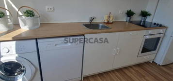 Apartamento T3 remodelado no Bairro Gouveia, Moita