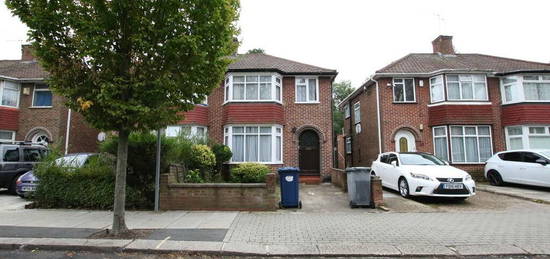 3 bedroom semi-detached house