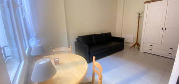 RUE DE LA VOUTE  STUDIO meublé  21 M2  -