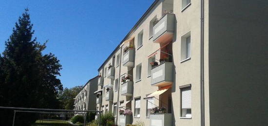 Große 3 Zimmer-Wohnung in beliebter Wohnlage mit Balkon in Merseburg