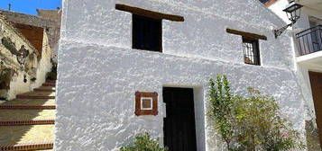 Casa adosada en Sedella