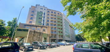 Apartamento T3 com Terraço no centro de Famalicão