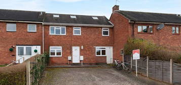 7 bedroom terraced house to rent