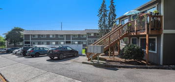 Crestwood Court Apartments, Portland, OR 97219