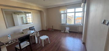 SKDAR EKDE DENZ MANZARALI 2+1 80M2  ARAKAT DARE