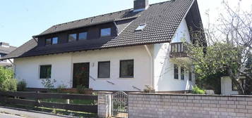 Dreifamilienhaus mit vielen Möglichkeiten und großem Grundstück in Mainhausen/Zellhausen