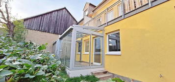 Maisonettewohnung mit 5 Zimmern, Wintergarten und Freifläche