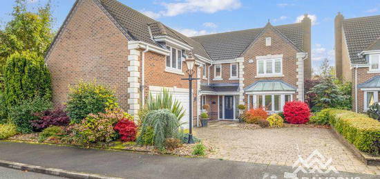 5 bedroom detached house for sale