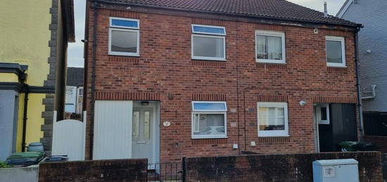 3 bedroom semi-detached house