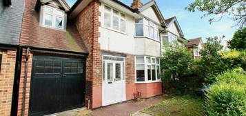 4 bedroom semi-detached house to rent