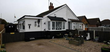 2 bedroom semi-detached bungalow for sale