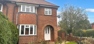 3 bed semi-detached house to rent